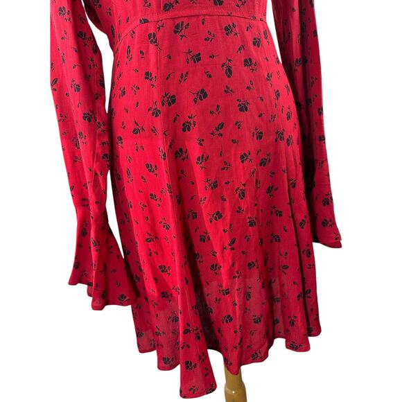 Reformation Red & Black Floral Print Mini Dress Bell Sleeve Ruffle Women's Large - Picture 7 of 16